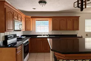 5720 Parwill St, Houston, TX 77081 - Photo 3