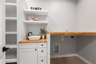 2307 St Emanuel St, Houston, TX 77004 - Photo 35