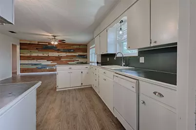 705 S La Grange Street, Flatonia, TX 78941 - Photo 9