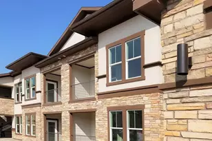 2132 E Wisconsin Rd, Edinburg, TX 78542 - Photo 3