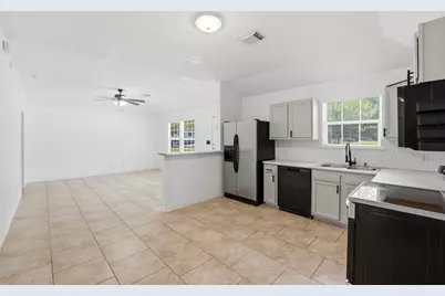 12322 Royal Lake Drive, Conroe, TX 77303 - Photo 9