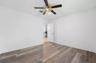 12322 Royal Lake Dr, Conroe, TX 77303 - Photo 13