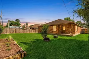 407 Corydon Dr, Houston, TX 77336 - Photo 31