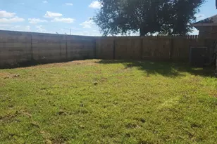 9415 Silver Ridge Dr, Rosharon, TX 77583 - Photo 7