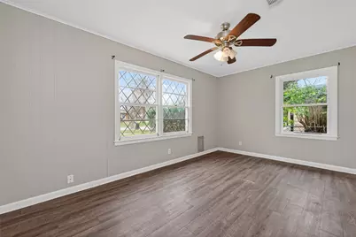 515 24th Avenue N, Texas City, TX 77590 - Photo 17