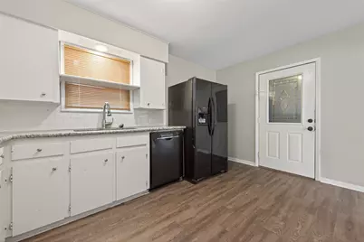 515 24th Avenue N, Texas City, TX 77590 - Photo 9