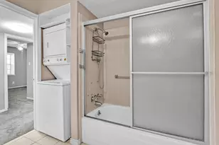 11515 Burdine St, Houston, TX 77035 - Photo 29