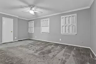 11515 Burdine St, Houston, TX 77035 - Photo 21