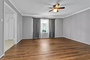 11515 Burdine St, Houston, TX 77035 - Photo 7