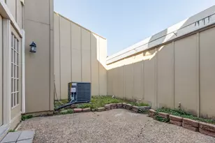 11504 Village Pl Dr, Houston, TX 77077 - Photo 33