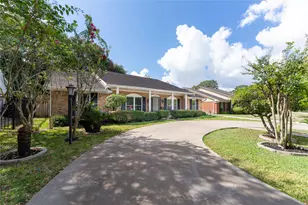 6119 S Braeswood Blvd, Houston, TX 77096 - Photo 3