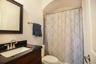 964 W 24th St, Houston, TX 77008 - Photo 5