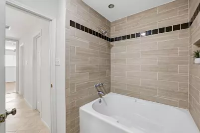 14121 Lost Meadow Lane, Houston, TX 77079 - Photo 33