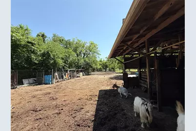 4312 Banner Drive, Houston, TX 77013 - Photo 9