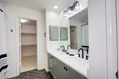 76 Scarlet Woods Court, The Woodlands, TX 77380 - Photo 15