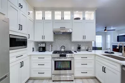 76 Scarlet Woods Court, The Woodlands, TX 77380 - Photo 7