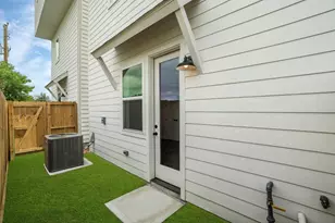 3905 Pinemont Dr, Houston, TX 77018 - Photo 3