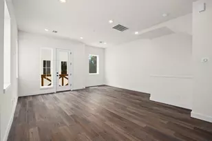 3905 Pinemont Dr, Houston, TX 77018 - Photo 11