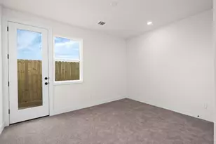 3905 Pinemont Dr, Houston, TX 77018 - Photo 7