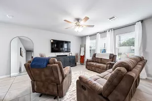 2015 Avenue H, Danbury, TX 77534 - Photo 7