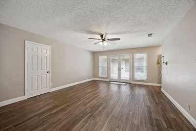 3019 Triway Lane, Houston, TX 77043 - Photo 17