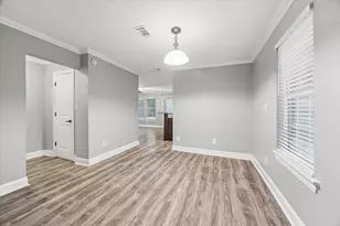 601 W Cleveland St, Baytown, TX 77520 - Photo 9