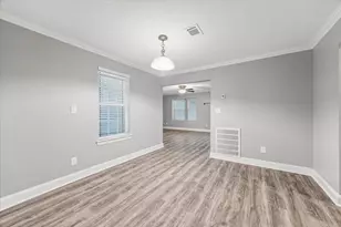 601 W Cleveland St, Baytown, TX 77520 - Photo 11