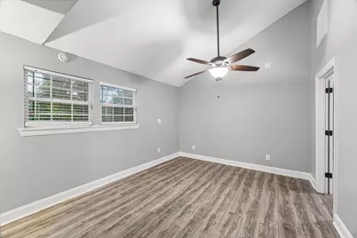 601 W Cleveland Street, Baytown, TX 77520 - Photo 25