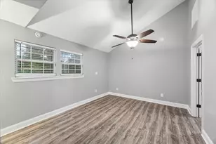 601 W Cleveland St, Baytown, TX 77520 - Photo 25