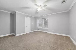 601 W Cleveland St, Baytown, TX 77520 - Photo 27