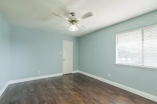 11902 Brook Meadows Ln, Meadows Place, TX 77477 - Photo 31