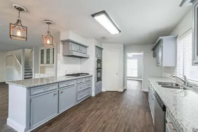 11902 Brook Meadows Lane, Meadows Place, TX 77477 - Photo 9