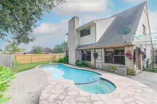 11902 Brook Meadows Ln, Meadows Place, TX 77477 - Photo 17
