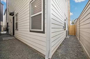 817 Thornton Rd, Houston, TX 77018 - Photo 33