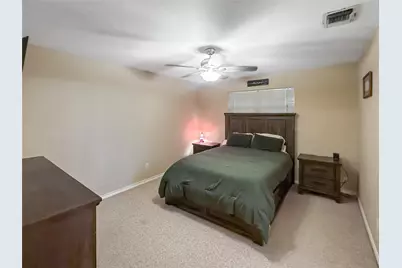 704 S Market Street, Flatonia, TX 78941 - Photo 11