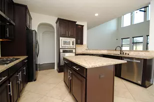 4402 Morning Cloud Ln, Sugar Land, TX 77479 - Photo 5