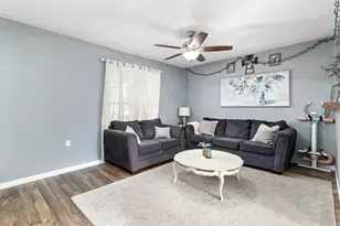 1007 N Pine St, Woodville, TX 75979 - Photo 7