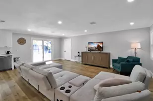 6111 Shadow Crest St, Houston, TX 77074 - Photo 3
