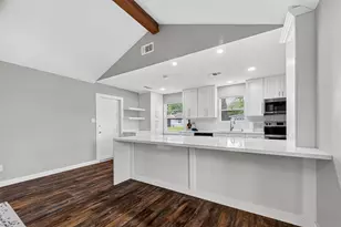 402 Christina Ln, Friendswood, TX 77546 - Photo 15