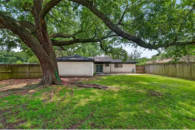 402 Christina Lane, Friendswood, TX 77546 - Photo 39