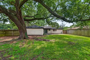 402 Christina Ln, Friendswood, TX 77546 - Photo 39