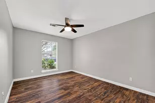 402 Christina Ln, Friendswood, TX 77546 - Photo 33