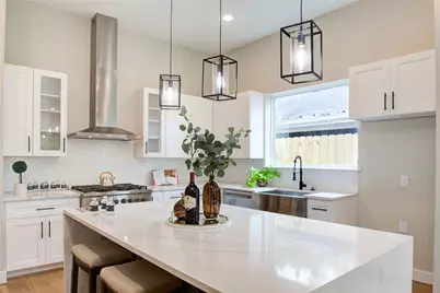 110 E 28th Street, Houston, TX 77008 - Photo 31