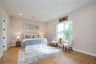 110 E 28th St, Houston, TX 77008 - Photo 7