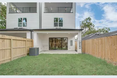 110 E 28th Street, Houston, TX 77008 - Photo 5