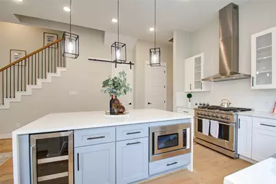 110 E 28th Street, Houston, TX 77008 - Photo 19