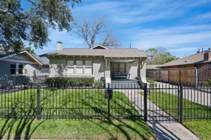 741 E 16th St, Houston, TX 77008 - Photo 1