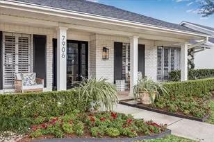 7906 Meadowbriar Ln, Houston, TX 77063 - Photo 7