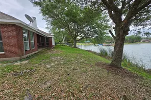 4018 Crystal Lake Circle N, Pearland, TX 77584 - Photo 35