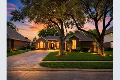 4018 Crystal Lake Circle N, Pearland, TX 77584 - Photo 3
